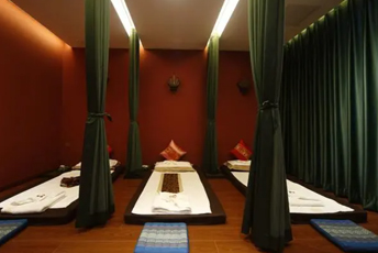 西安雁塔区泰式按摩的被动瑜伽：当身体被折叠成诗